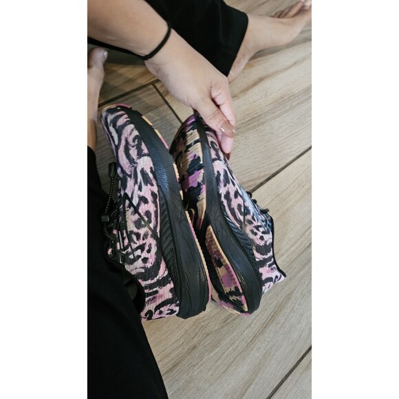 Brooks Launch GTS 10 Run Wild Women's Activewear Casual Sneaker Size 8. Outdoor. - Picture 8 of 9